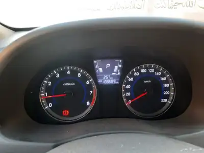 اكسنت 2015 فل كامل tronic 7