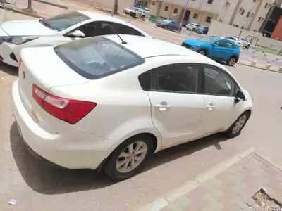 كيا ريو موديل2015 ممشى 377 الف 1