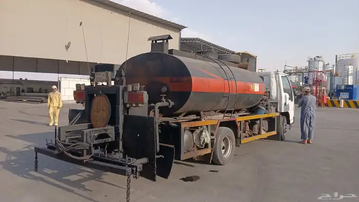 للبيع دينا ايسوزو مديل 2008مشدوده وايت اسفلت قار سياره نضيفه 2