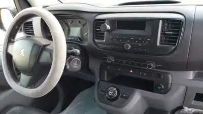 بيجو اكسبيريت فان بضاعة موديل 2022 18