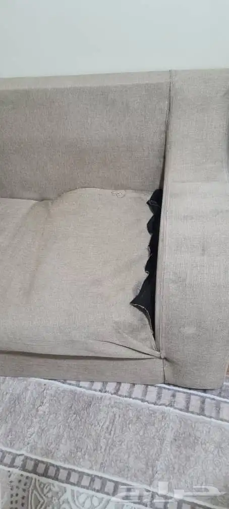 مجلس كنب مستخدم للبيع على سوم 3 4 2