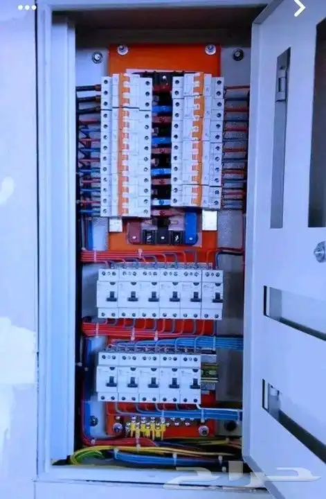 كهربائي وجيد لجميع اعمال الكهرباء عماير فلل محلات تجاريه 3