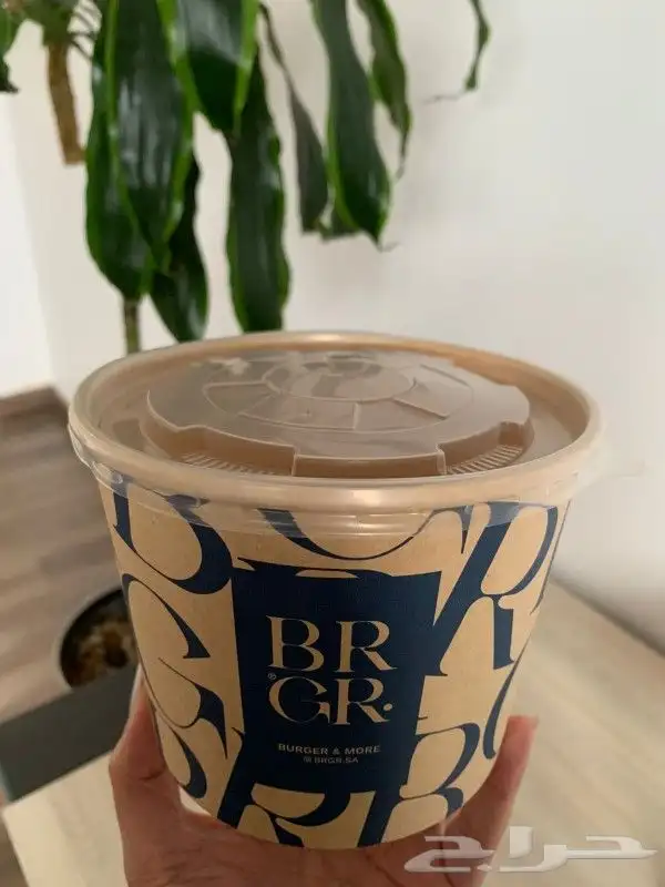 ورق_طاولة ورق_زبدة أكواب منيو حروف_مضيئة بكج_عباية هويةبصرية 5