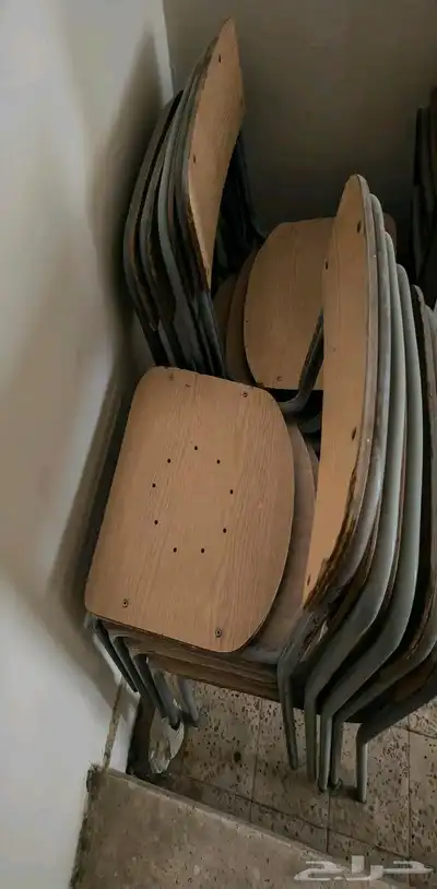اغراض اكاديميه من كجي الي الاعدايه للبيع بحاله ممتازه كمات 4