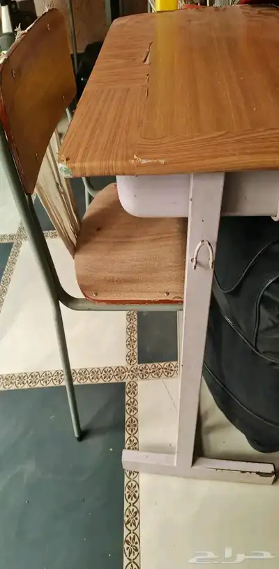 اغراض اكاديميه من كجي الي الاعدايه للبيع بحاله ممتازه كمات 2