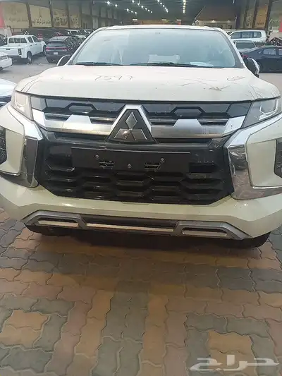 ميتسوبيشي مونتيرو سبورت 2025 0
