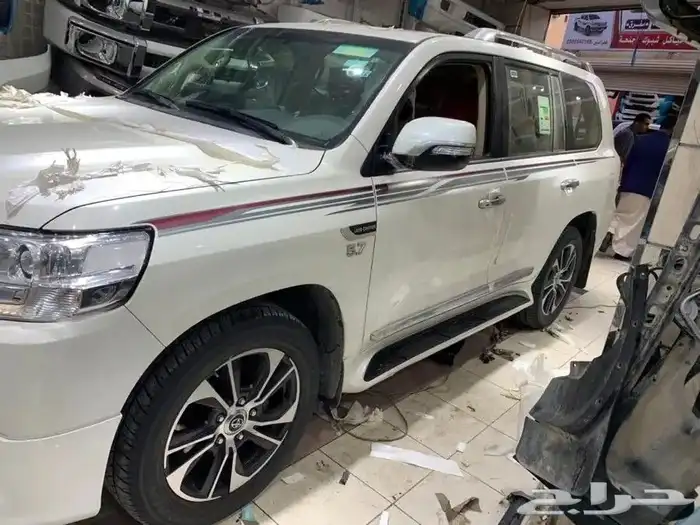 خطوط هيلوكس 2022 8