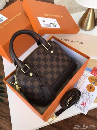 شنط ونظارات ماركات 0