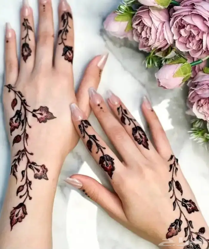 يوجد لينا حناء نقش وحناء ساده وحلاوه ودلكه سودانيه مع متخصصه 0