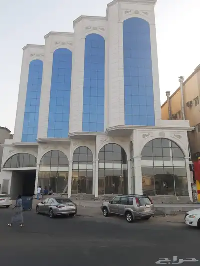 مبنى تجاري في حي الفيحاء بجدة 0