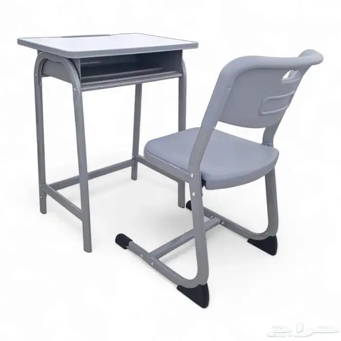 طاولة مدرسيه يوجد كميات 7