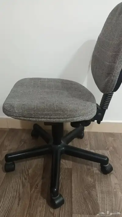 3 مكاتب و كرسين 8