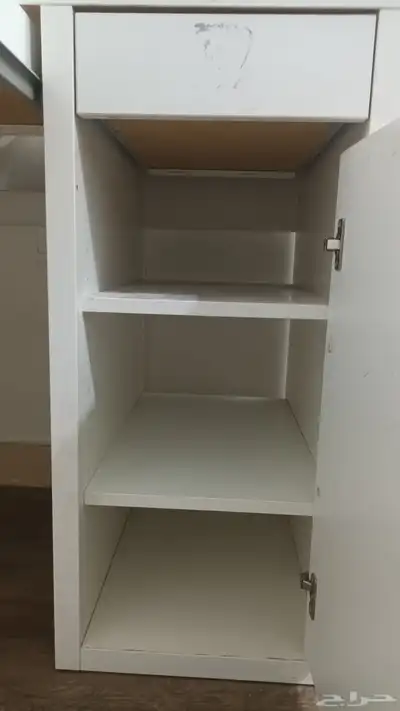 3 مكاتب و كرسين 3