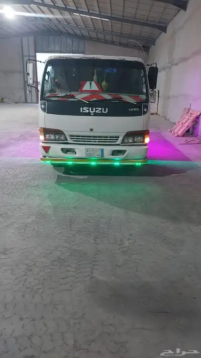 سياره ايسوزو ديانه موديل 98 0