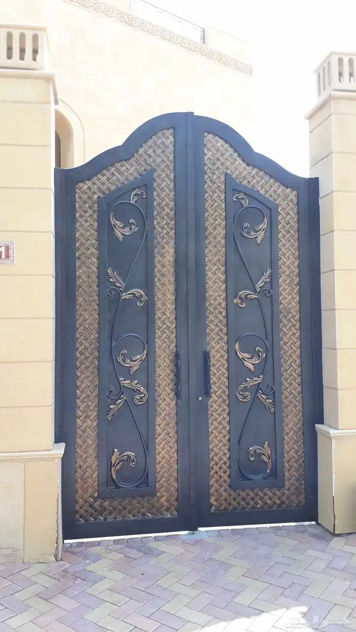 صبغ ودهان ابواب الحديد والدرابزين وبيبان خشب في الشرقية 9