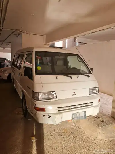 باص مستوبيشي 2010 1