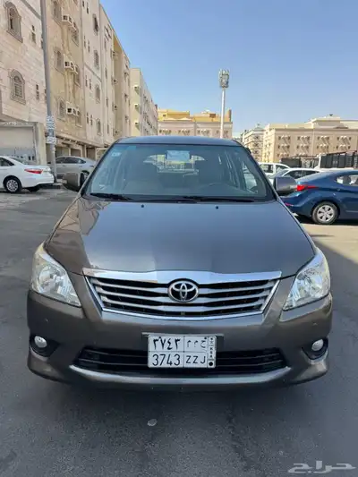 انوفا 2015 فل كامل بقمة النضافة وكالة الحد ممشى 260 1