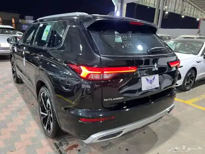 ميتسوبيشي اوتلاندر بريميوم فل كامل. ونص فل. 2025.متاح كاش وت 5