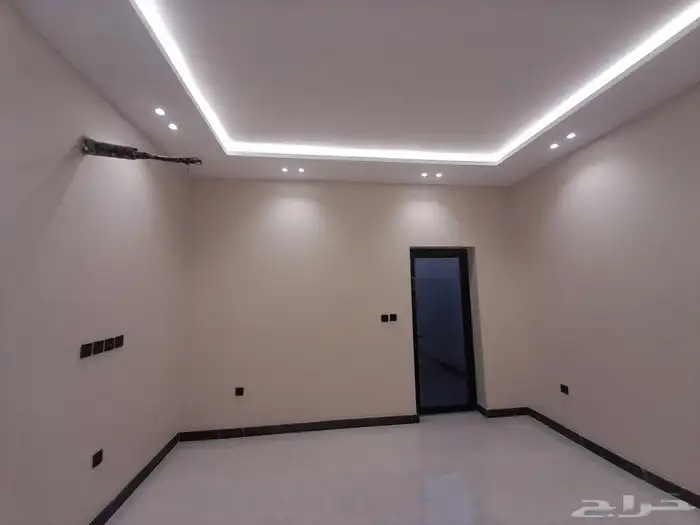 للبيع فيله 8