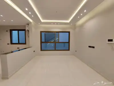 للبيع فله دبلكس دورين وملحق بالخميس حي درة الموسي 21