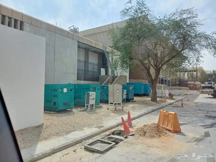 إيجار مولدات   مواطير و تور لايت 9