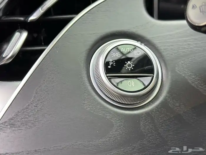 E200 2025تم البيع 17