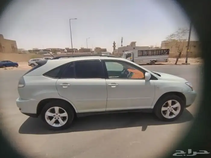 اكزس RX330 موديل 2005 3