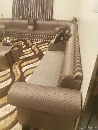 كنب مجلس رجال ونساء مع الفرش والستاير على السوم 4