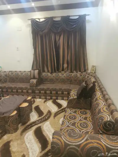 كنب مجلس رجال ونساء مع الفرش والستاير على السوم 5