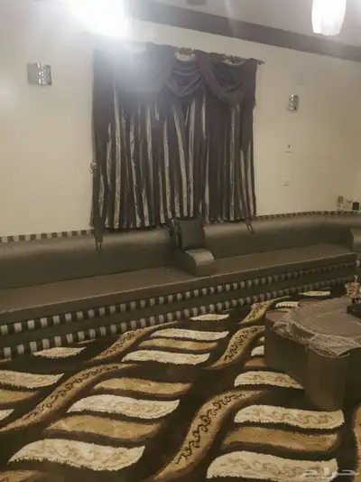 كنب مجلس رجال ونساء مع الفرش والستاير على السوم 0
