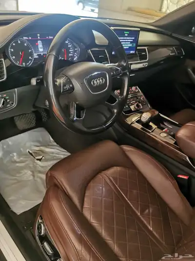 audi a8L 2012 3