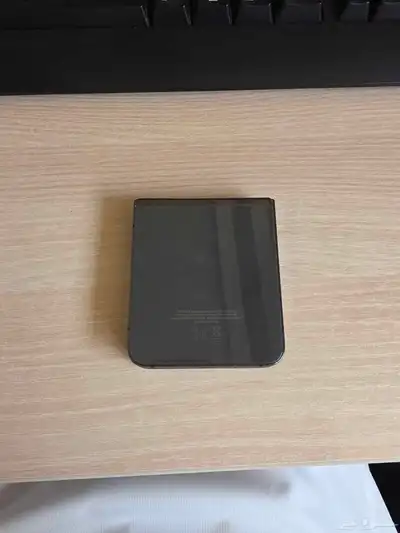 جوال قابل للطي Samsung Galaxy Z Flip 5 6