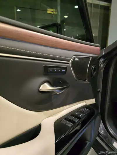 لكزس ES350 2024 فل كامل 10