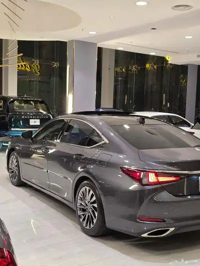 لكزس ES350 2024 فل كامل 6