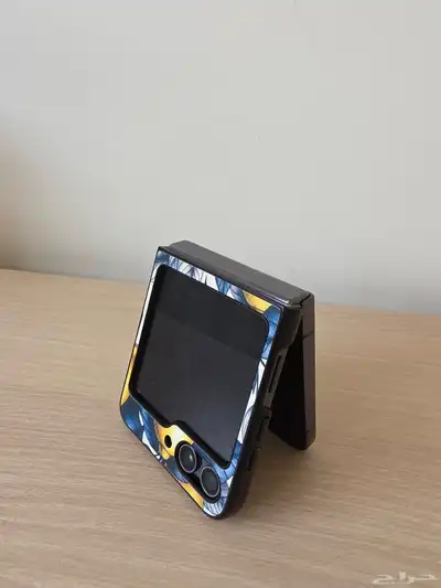 جوال قابل للطي Samsung Galaxy Z Flip 5 7