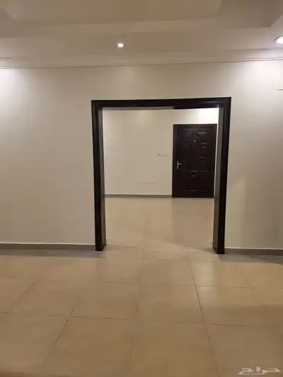 شقه 6 غرف مجدده للايجار حي المنار 8