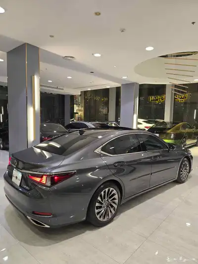 لكزس ES350 2024 فل كامل 4