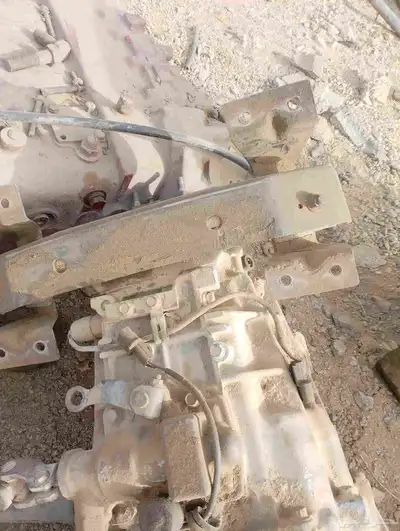 دينا متسوبيشي للبيع تشليح دفرنس قير مكينه جنوط موديل 2004 12