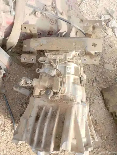دينا متسوبيشي للبيع تشليح دفرنس قير مكينه جنوط موديل 2004 11