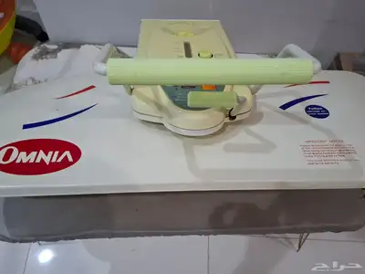 مكواة بخار شبه جديدة 1