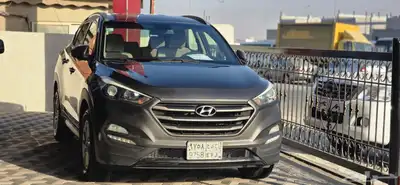 سياره توسان نظيفه البدي عليه رش متفرق مكينه وقير وشاصي وكاله 0