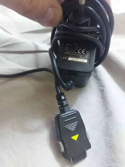 شواحن لوجة الله LG و Nokia قديمه 1