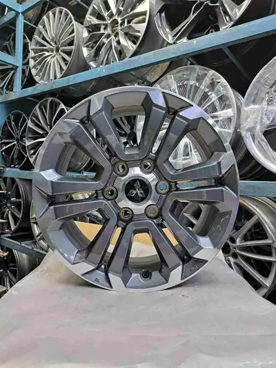 جنوط ميتسوبيشي L200 موديل 2023 مقاس 18 اصليه وكاله 12