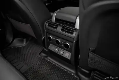 land rover defender 110 Carpathian Edition 2024 29