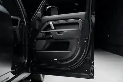 land rover defender 110 Carpathian Edition 2024 28