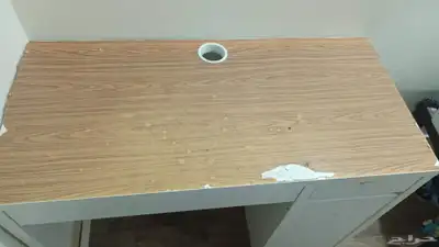 3 مكاتب و كرسين 4