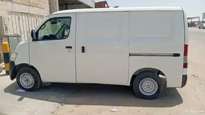 ديهاتسو دباب 2010 4