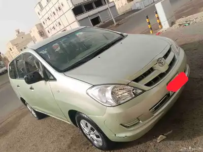 Toyota Innova 2008 1