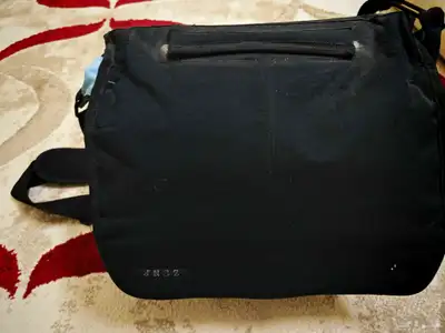 كاميرا كانون 250D 1