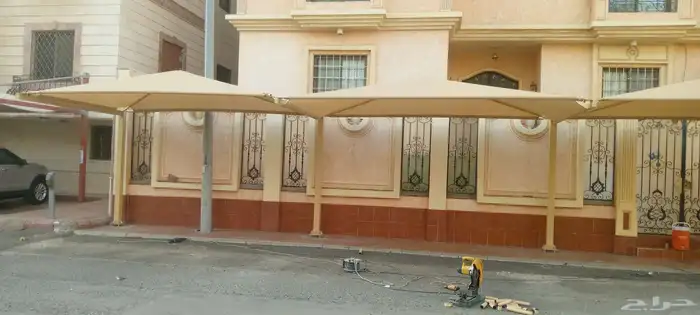 مظلات سيارات سواتر حديد سندويش بنل 7